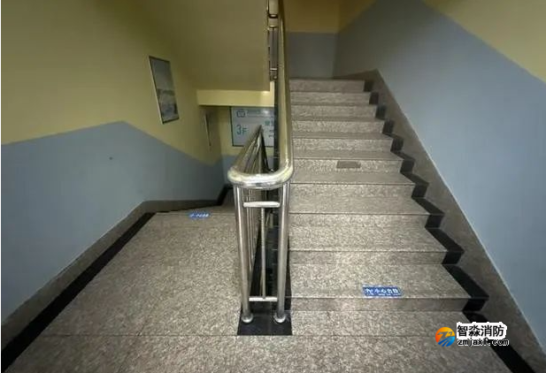 各类场所疏散楼梯最小净宽度要求汇总